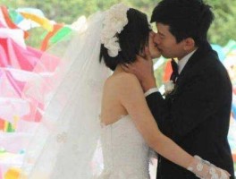 谢娜和张杰的结婚照(是真实还是演戏)